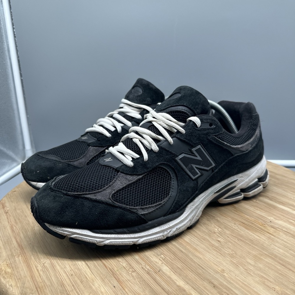 New Balance 2002R Mens Size 12 Black White Athletic Running Shoes Sneakers